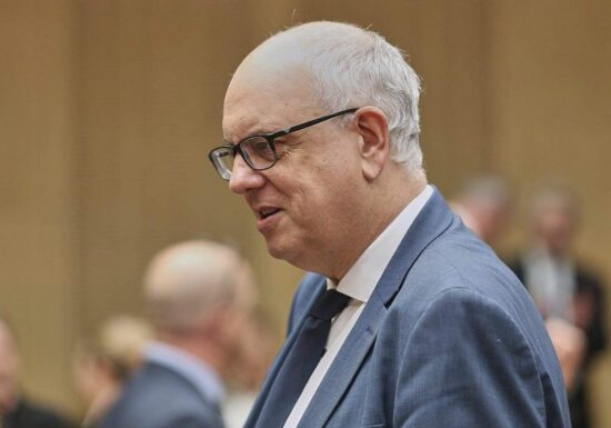 Bovenschulte mahnt in Debatte über Gender-Verbot zur Mäßigung