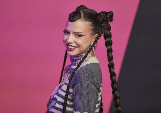"Golden" an Spitze der Single-Charts