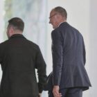 Röttgen begrüßt Merz-Reise mit Selenskyj nach Washington
