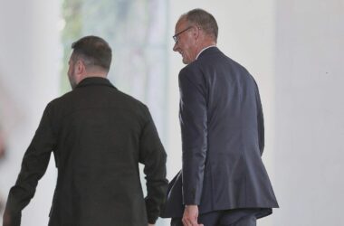 Röttgen begrüßt Merz-Reise mit Selenskyj nach Washington