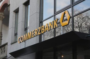 Bericht: Commerzbank steht kurz vor Einigung über Stellenabbau