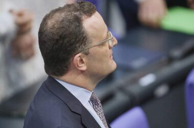 Haushaltsloch: Spahn schließt Steuererhöhungen aus