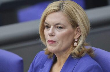 Umfrage: Mehrheit hält Klöckner nicht für überparteilich