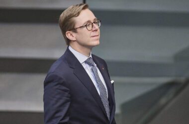 Amthor will Bürokratiekosten um 16 Milliarden Euro pro Jahr senken