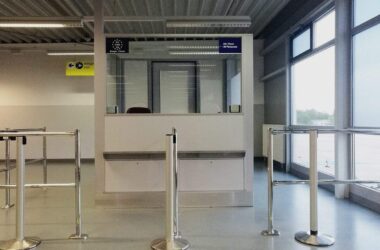 Bund noch ohne Position zu Ausweiskontrollen bei Schengen-Flügen