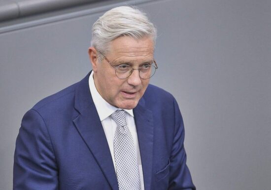 Röttgen kritisiert Gesetzesentwurf zum neuen Wehrdienst