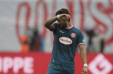 2. Bundesliga: Kampfbetontes Remis zwischen Düsseldorf und KSC
