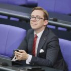 Amthor begrüßt Idee von Asylleistungen als Darlehen