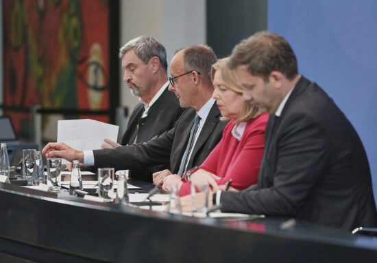 Koalitionsausschuss: Linke wirft Union und SPD "Planlosigkeit" vor