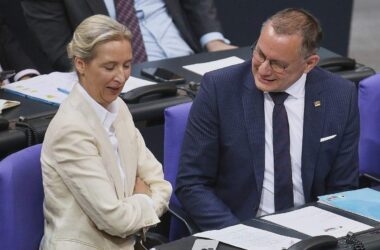 AfD bei YouGov-Umfrage erstmals vor der Union