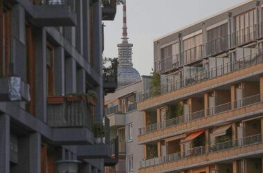 Berliner SPD-Spitzenkandidat will Wohnungsmarkt "besser regulieren"