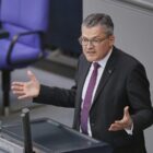 Kiesewetter drängt auf Einreiseerlaubnis für Ortskräfte mit Zusage