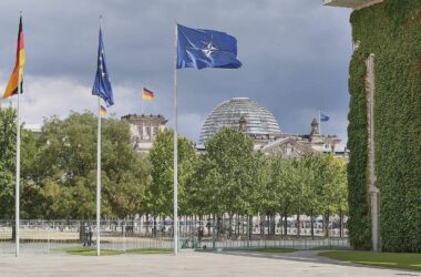 Klingbeil erwartet "Klartext" von Nato gegenüber Russland
