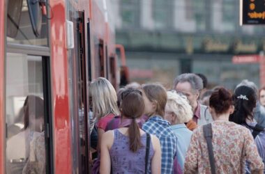 Sozialverband kritisiert drohende Erhöhung des Deutschlandtickets