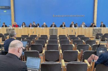 Bundesregierung will Trump-Lob nicht bewerten