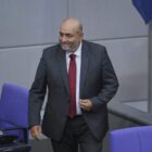 Nouripour wehrt sich gegen Söders Vorwurf der Autofeindlichkeit
