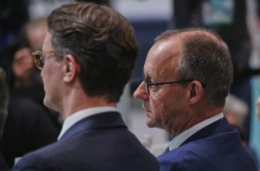 SPD: "Machtkampf" zwischen Wüst und Merz schwächt NRW