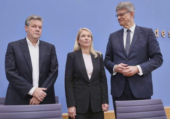 Schnieder bedauert Rompf-Rückzug - EVG zufrieden