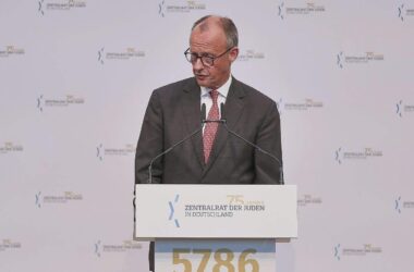 Merz lobt Zentralrat der Juden als "unersetzbaren Partner"