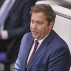 Haushaltswoche beginnt - Klingbeil warnt vor Status quo