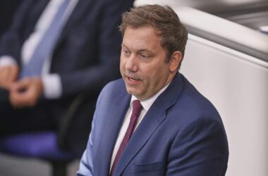 Haushaltswoche beginnt - Klingbeil warnt vor Status quo