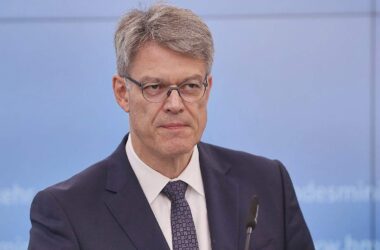 Verkehrsminister erwartet Sanierung von Autobahnbrücken bis 2032