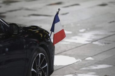 Frankreichs Ex-Präsident Sarkozy zu fünf Jahren Haft verurteilt