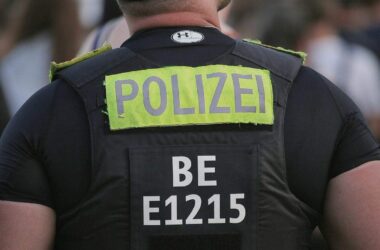 Zwei Tote bei Hausbrand in Berlin-Marzahn - Mordermittlungen laufen