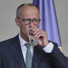Merz verzichtet angeblich seit Amtsantritt auf Alkohol