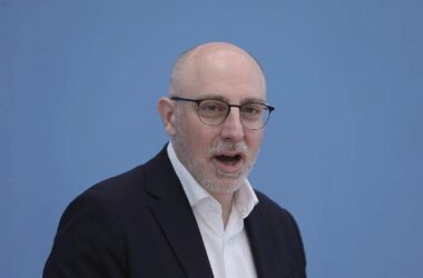 Dobrindt bestätigt neuen Verfassungsschutzchef Selen