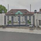 Polizeieinsatz wegen umstrittenem Influencer an Potsdamer Villa