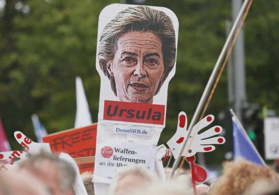 Von der Leyen muss sich neuen Misstrauensanträgen stellen