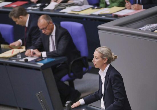 Neue Insa-Umfrage: Union weiter knapp vor AfD - Grüne legen zu