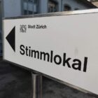Schweizer stimmen knapp für elektronische ID