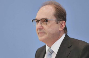 Dobrindt sieht sich durch Urteil zu Aufnahme von Afghanen bestätigt