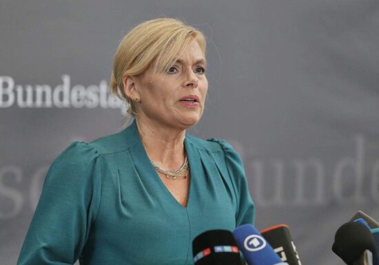 Klöckner hält schärfere Regeln im Bundestag für dringend notwendig