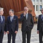 Bundeskanzler beim BND: Täglich Angriffe auf Infrastruktur