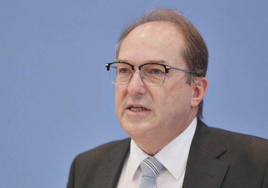 Innenminister ehrt Bundespolizisten für Rettungsaktion in Kabul