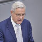Röttgen drängt auf Anschaffung von Abwehrdrohnen