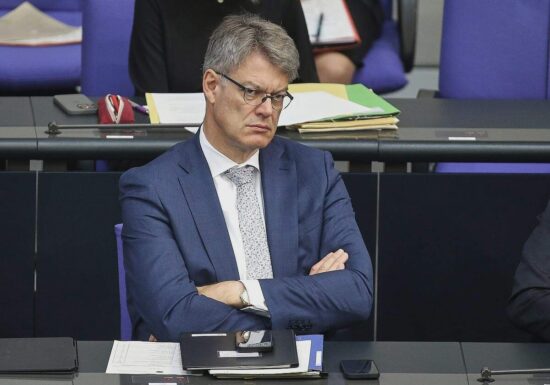 DB-Betriebsratschefin kritisiert Schnieder in internem Schreiben