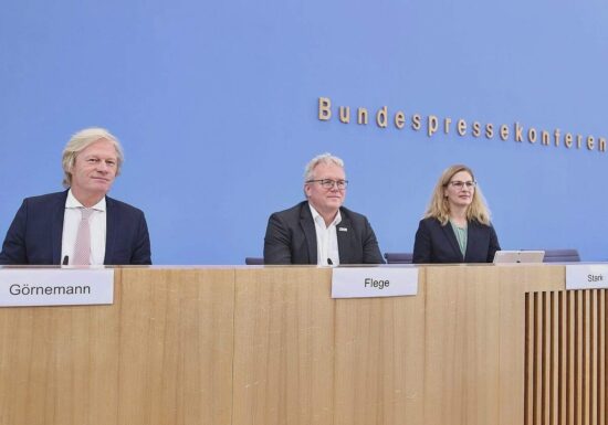 Bahnbranche hält Schnieders Bahn-Ambitionen für "etwas zu lasch"
