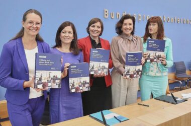 OECD-Studie: Bildungsniveau auf Allzeithoch - Barrieren bleiben