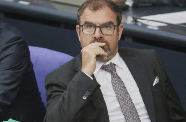 Schwarz-Rot uneinig über Umgang mit russischen Kampfjets