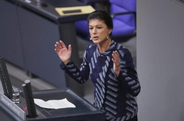 Wagenknecht: Pläne bei Sozialbeiträgen für Reiche "halbherzig"
