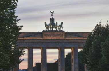 Sympathie-Studie zeigt anhaltende Ost-West-Spaltung Deutschlands