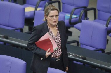 Justizministerin befürwortet Entkriminalisierung von Abtreibungen