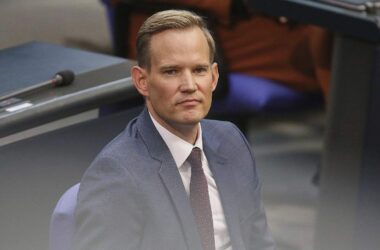 Streeck befürwortet Verbot von Einweg-Vapes