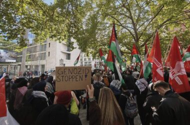 Anti-Israel-Demo vor dem Auswärtigen Amt