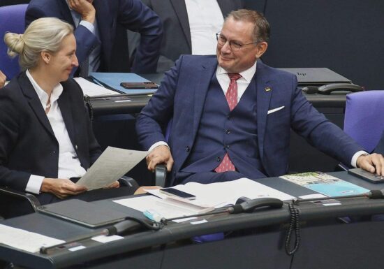 Insa: AfD baut Vorsprung zur Union aus