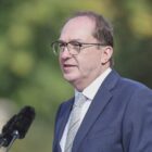 Dobrindt will neuen Anlauf für Asylzentren in Drittstaaten